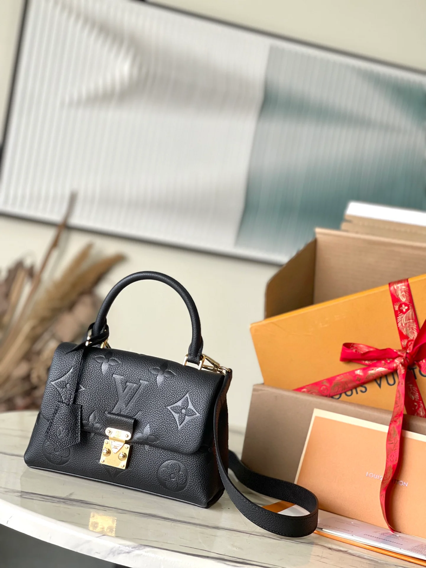 m45977-LV-madeleine-bb-handbag/crossbody bag-black