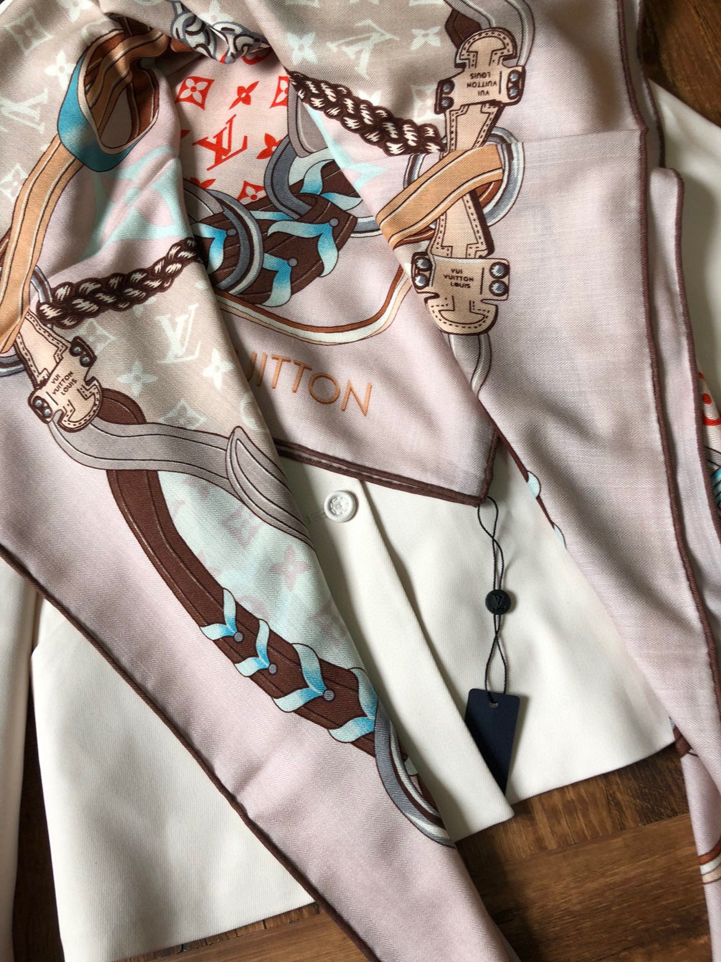 Классический квадратный шарф LV - 140 см - 70 см - Кашемир - 30 см - Шелк - 1 см