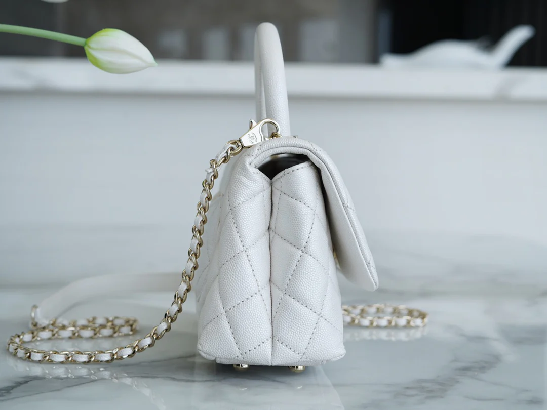 Chanel 2021 Coco Handle из зернистой телячьей кожи - жемчужно-белый - мини-сумка