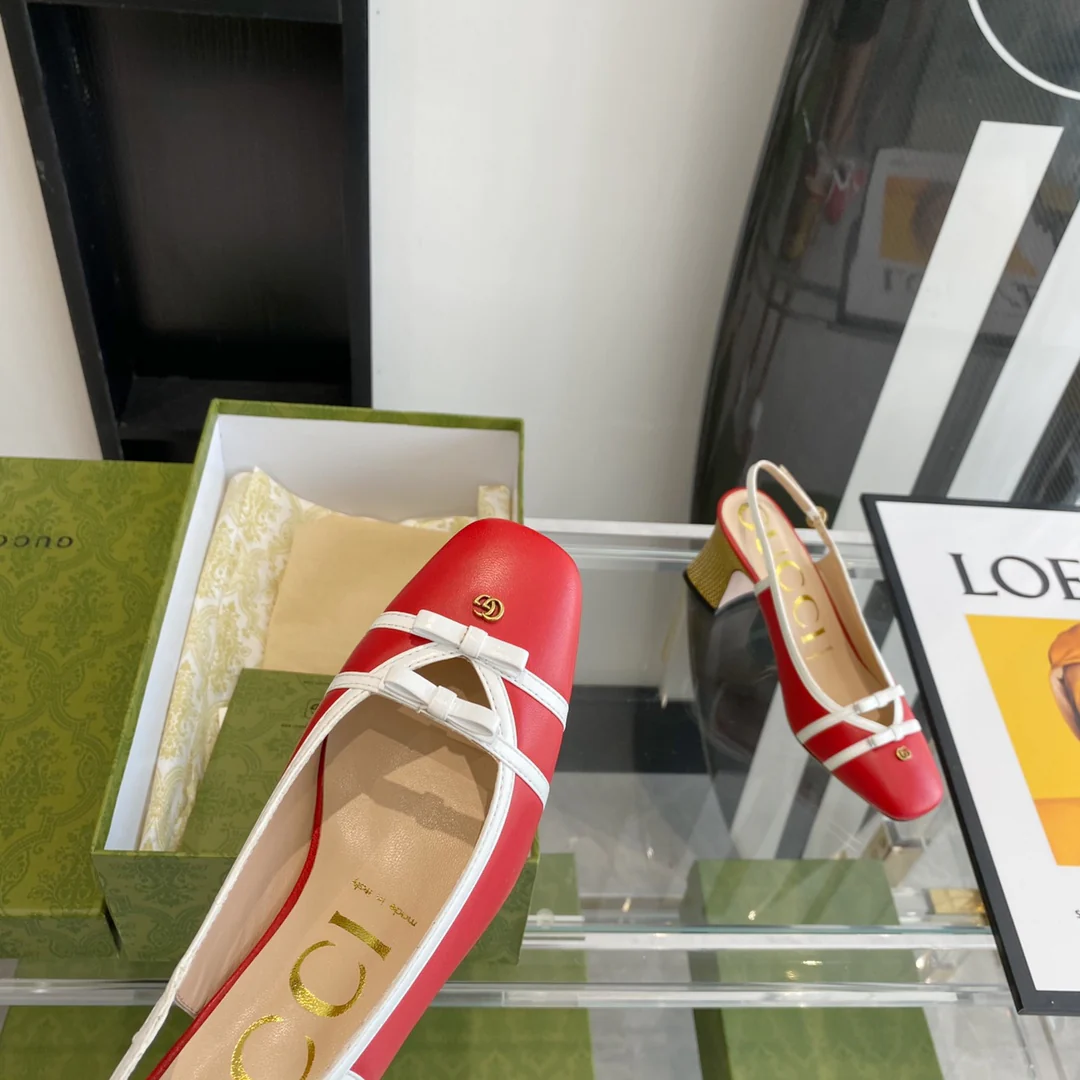 Сандалии Gucci на массивном каблуке - 1