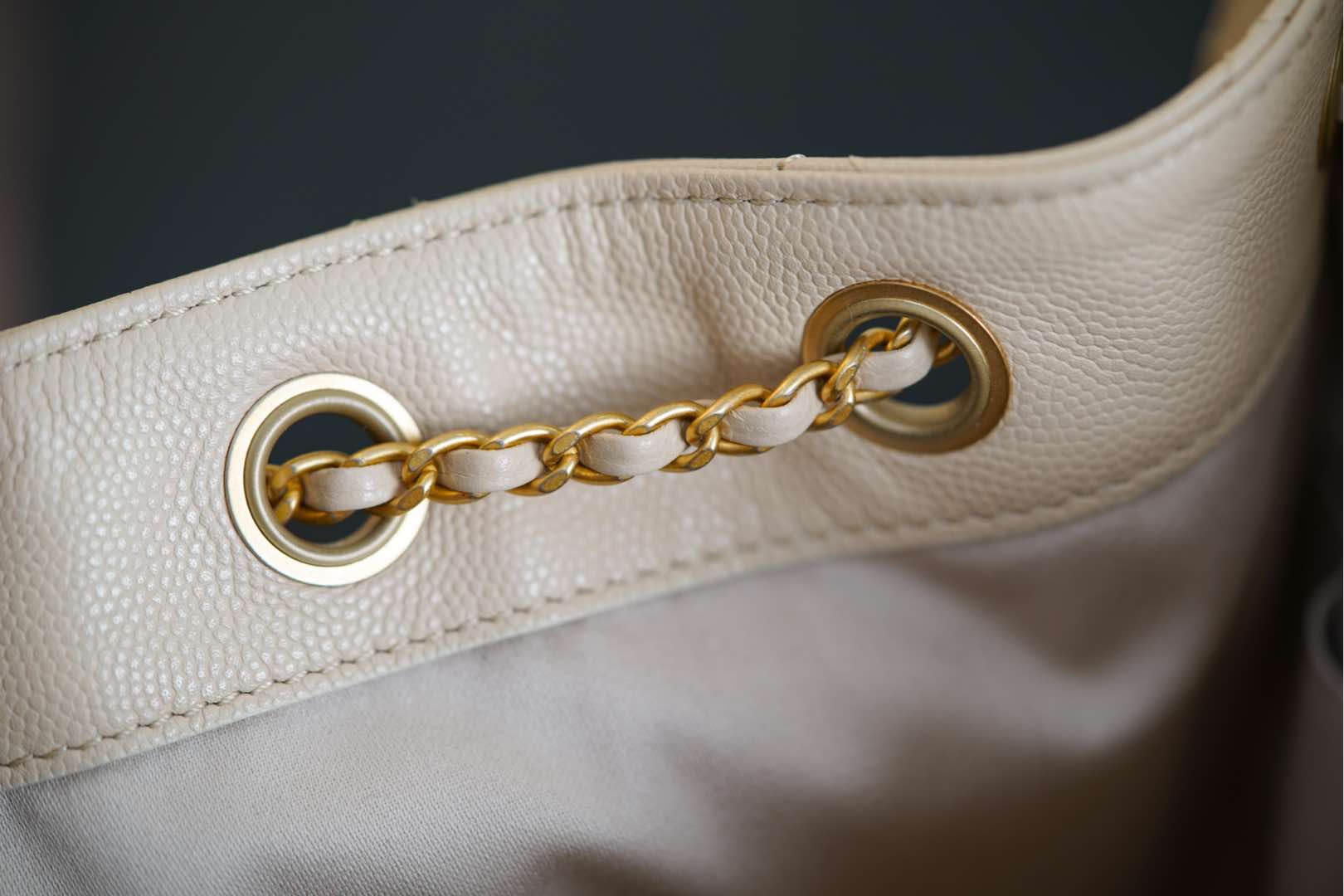 Сумка Chanel 25s 25bag Caviar Drawstring Hobo Small - Off-white