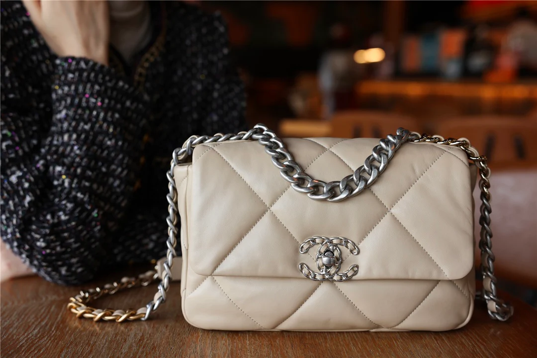 Новинка Chanel 2022 года - 19bag - Абрикосовый цвет, цвет 