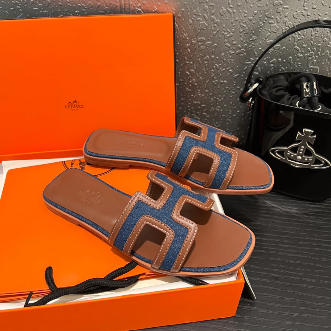 Новинка сезона весна/лето 2022 от Hermes - плоские тапочки H - 5