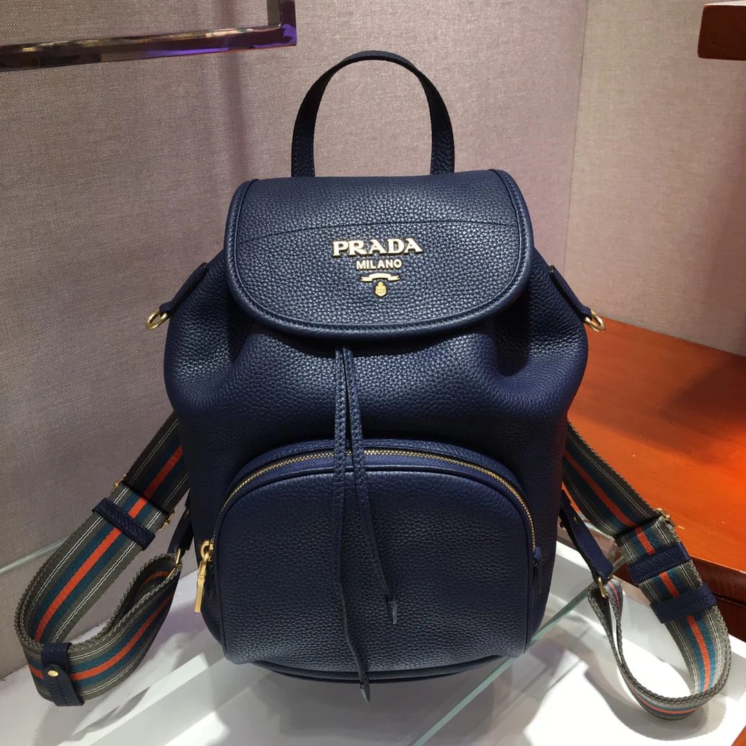 Рюкзак Prada, бестселлер 2019 года, темно-синий.
