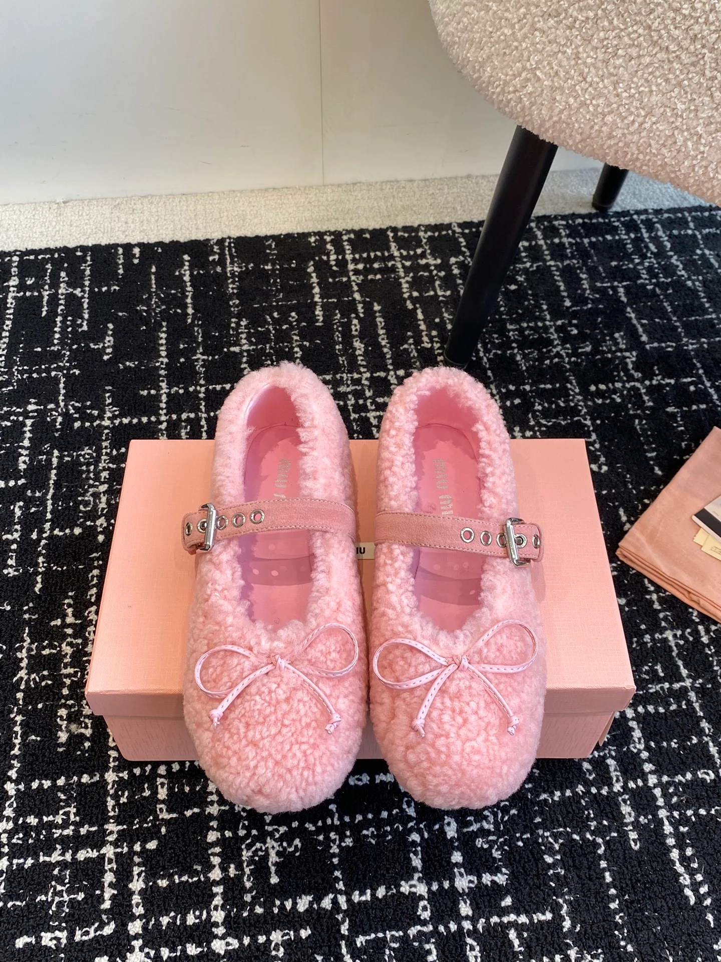 Шерстяные туфли Miu Miu 2024 - розовые