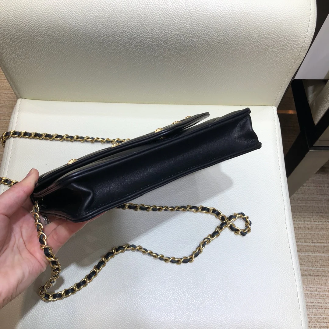 Винтажная матовая золотая сумка через плечо Chanel WOC с цепочкой - 1 шт.