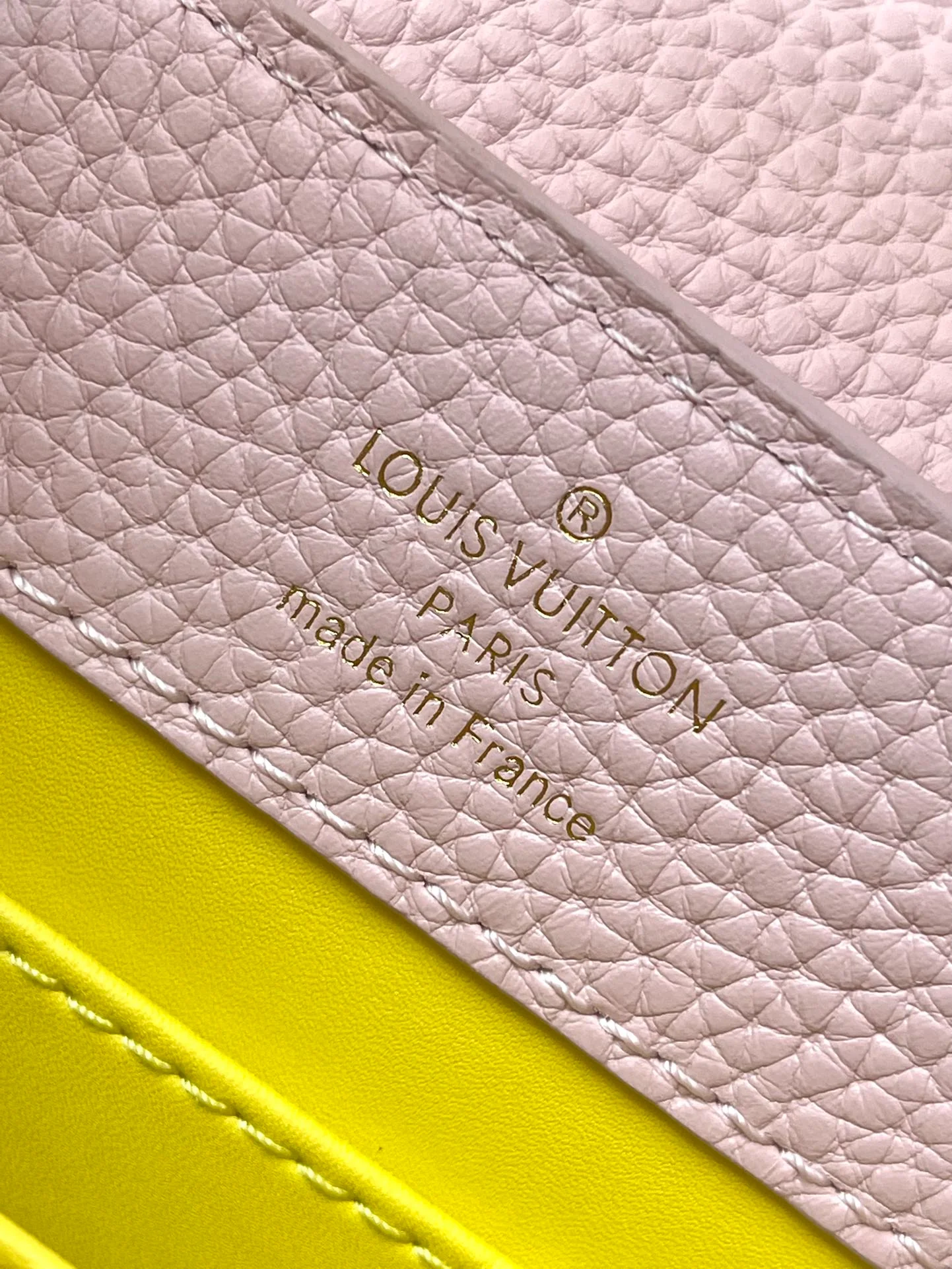 m23199-LV-capucines-mini-handbag/crossbody bag-pink