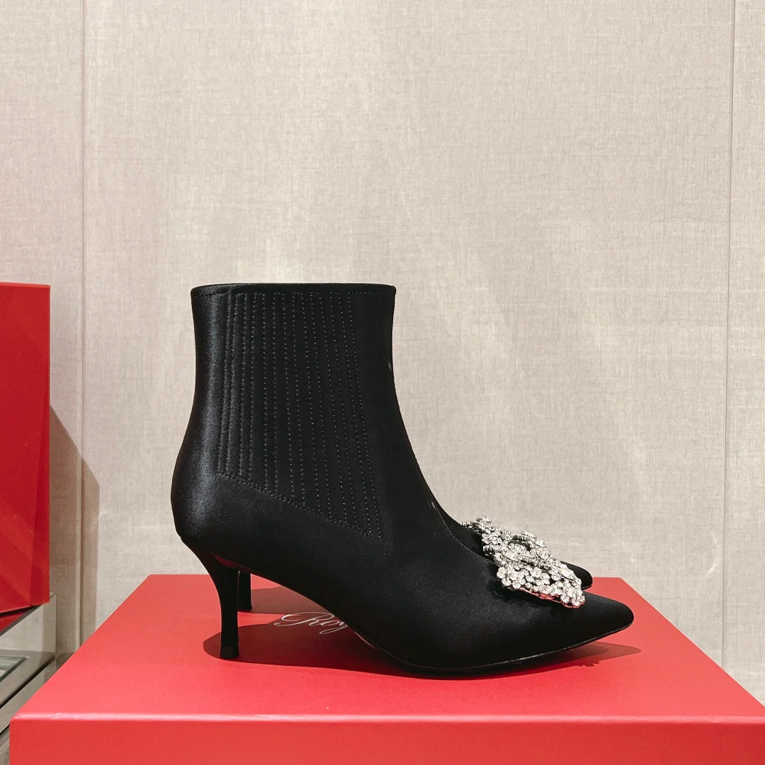 RV Shoes - Ботильоны с острым носком, украшенные стразами - 1