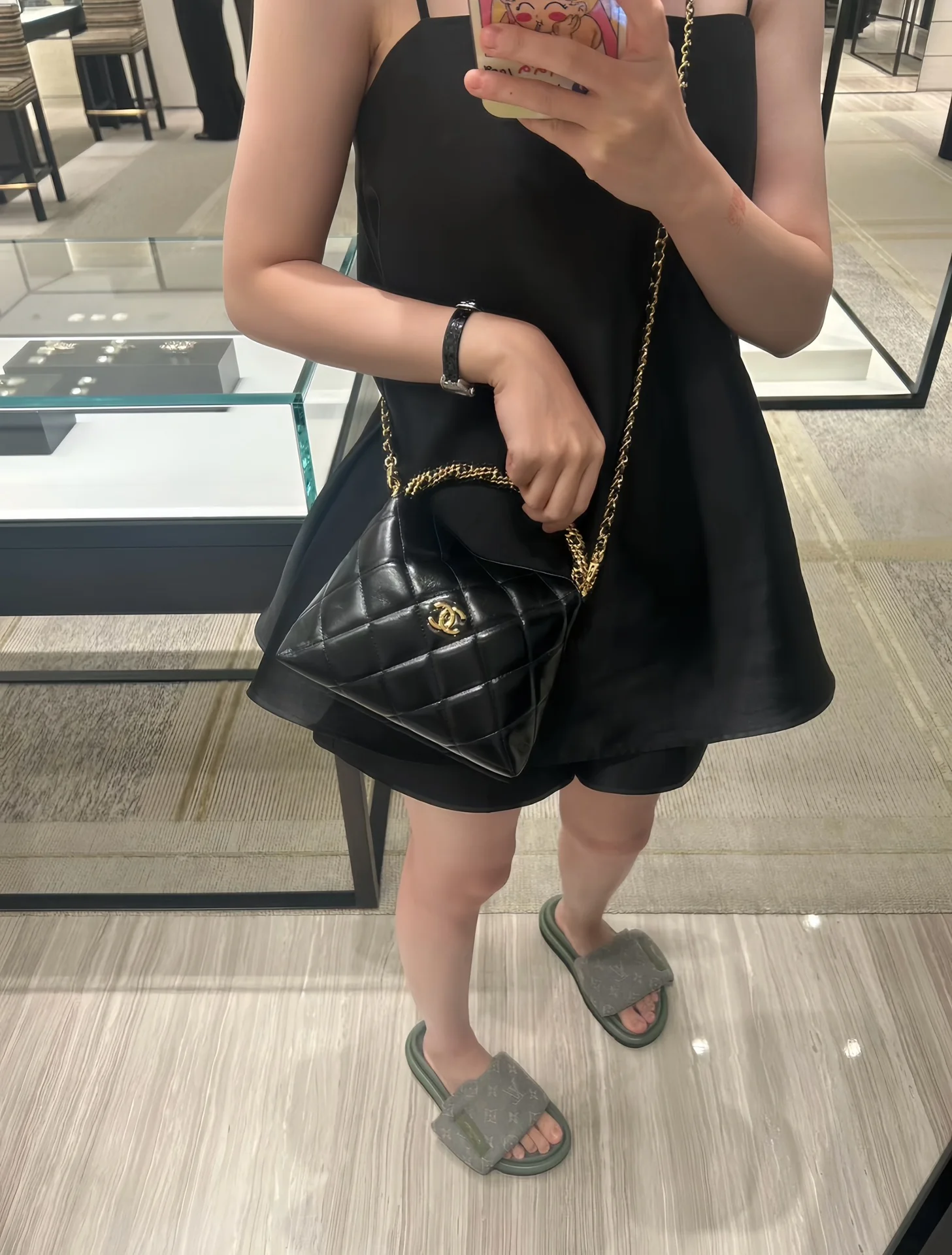 Сумка-хобо Chanel с витой ручкой - черная