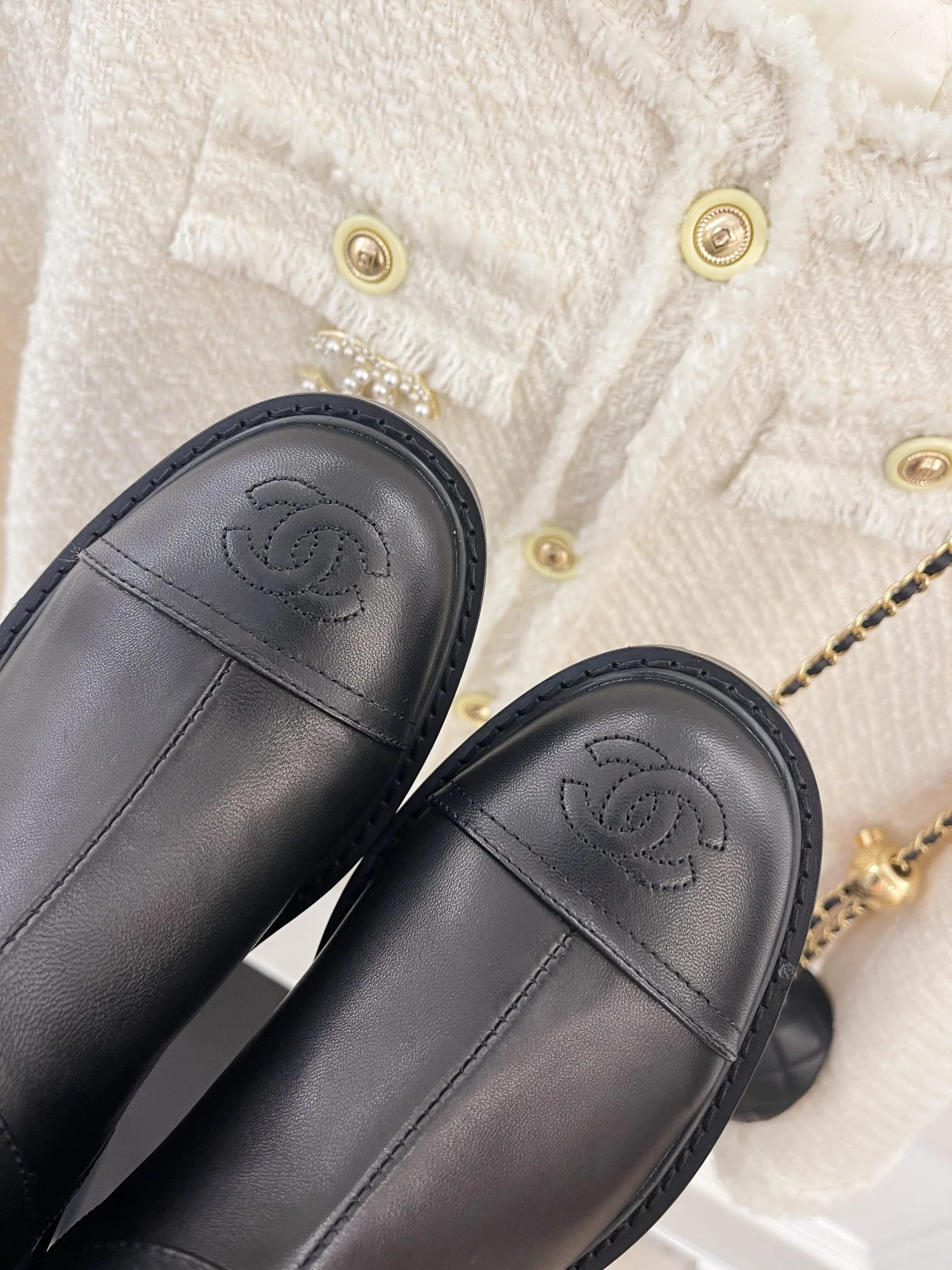 Новинка сезона осень/зима 2022 от Chanel - ботильоны