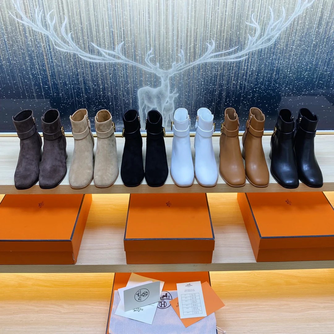 Ботильоны Hermes из телячьей кожи, коллекция 2023 года - изображение из коллекции.