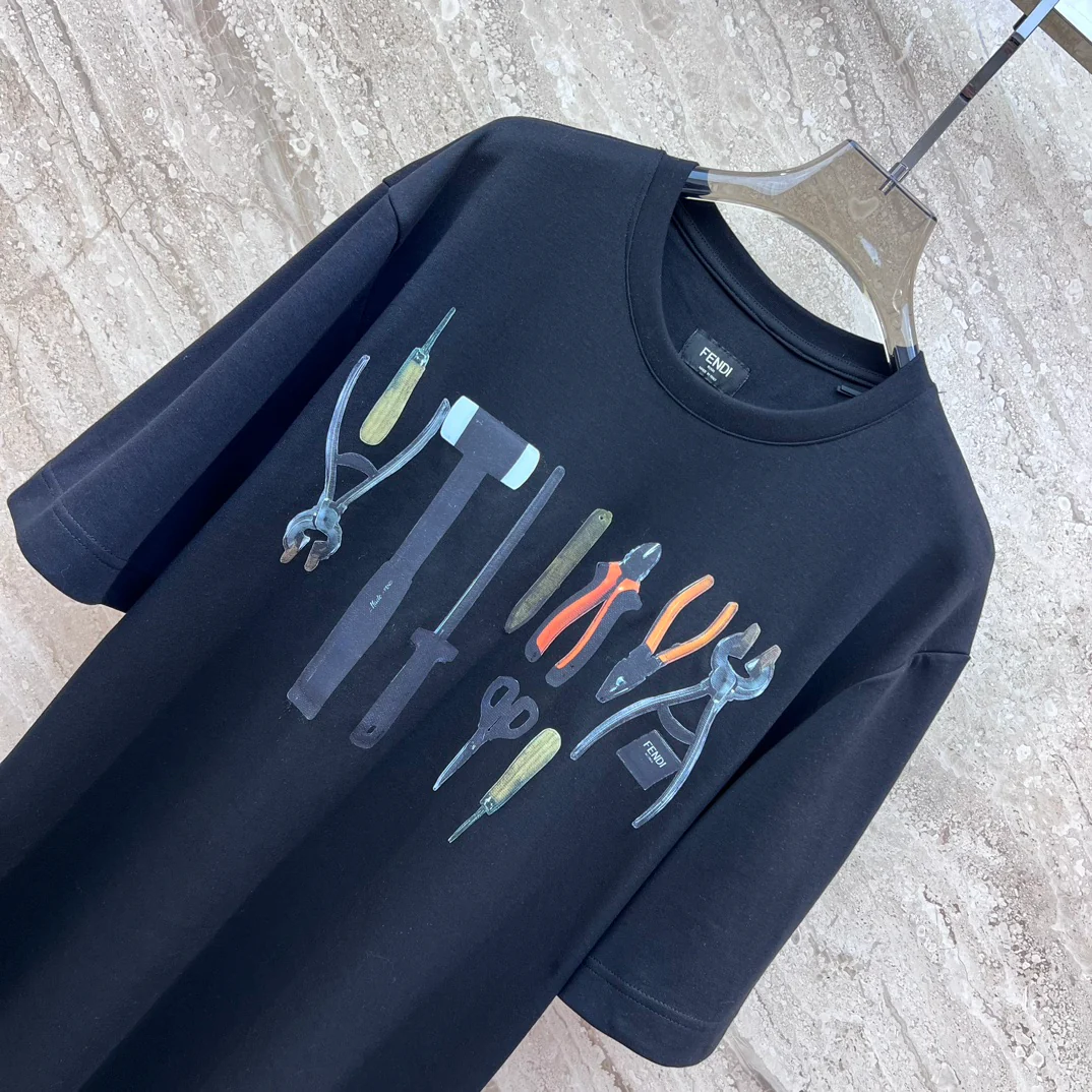 Футболка Fendi 2403-24ss весна/лето с принтом Tool, круглым вырезом и коротким рукавом - синяя