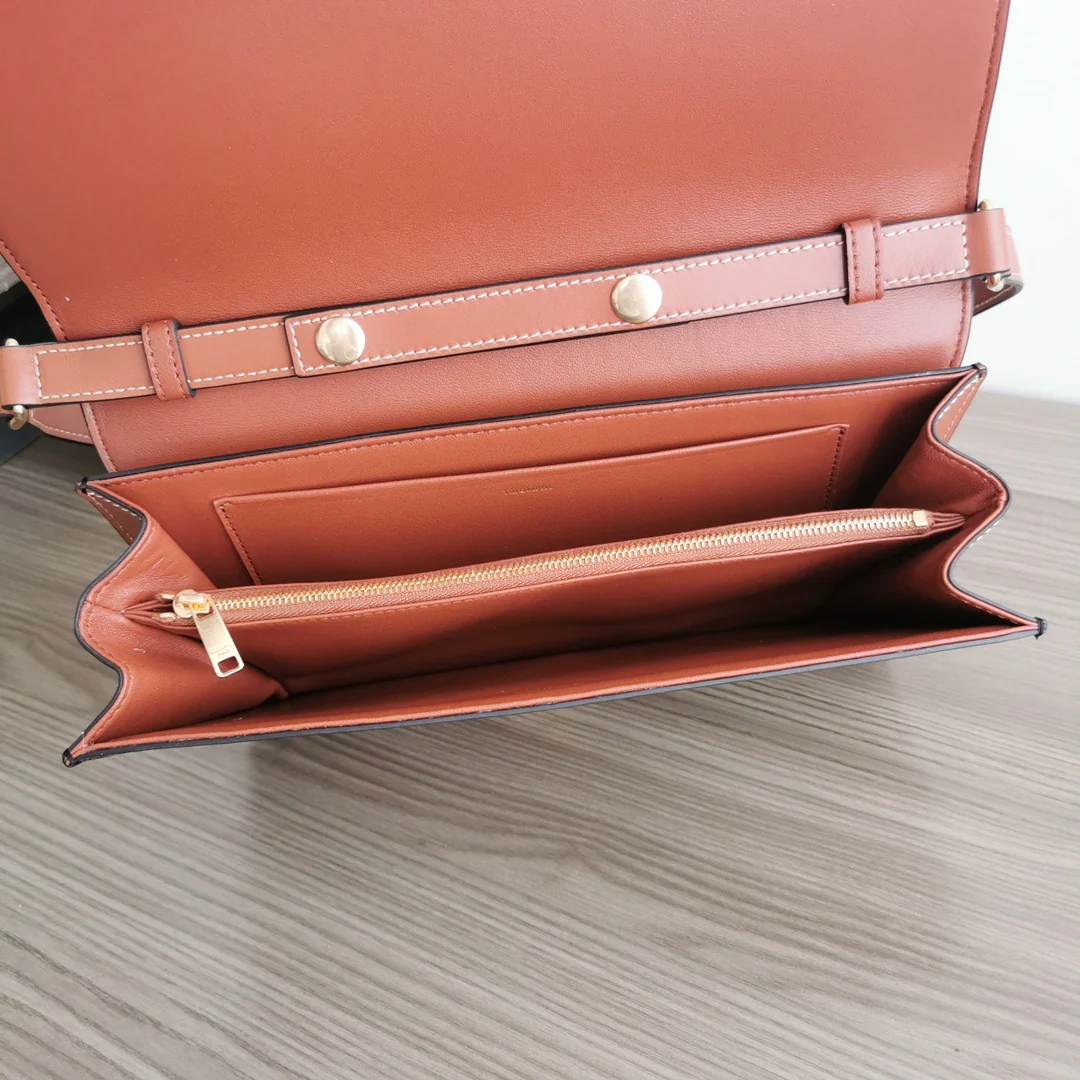 Сумка через плечо Celine Trapeze Triomphe Print из кожи.