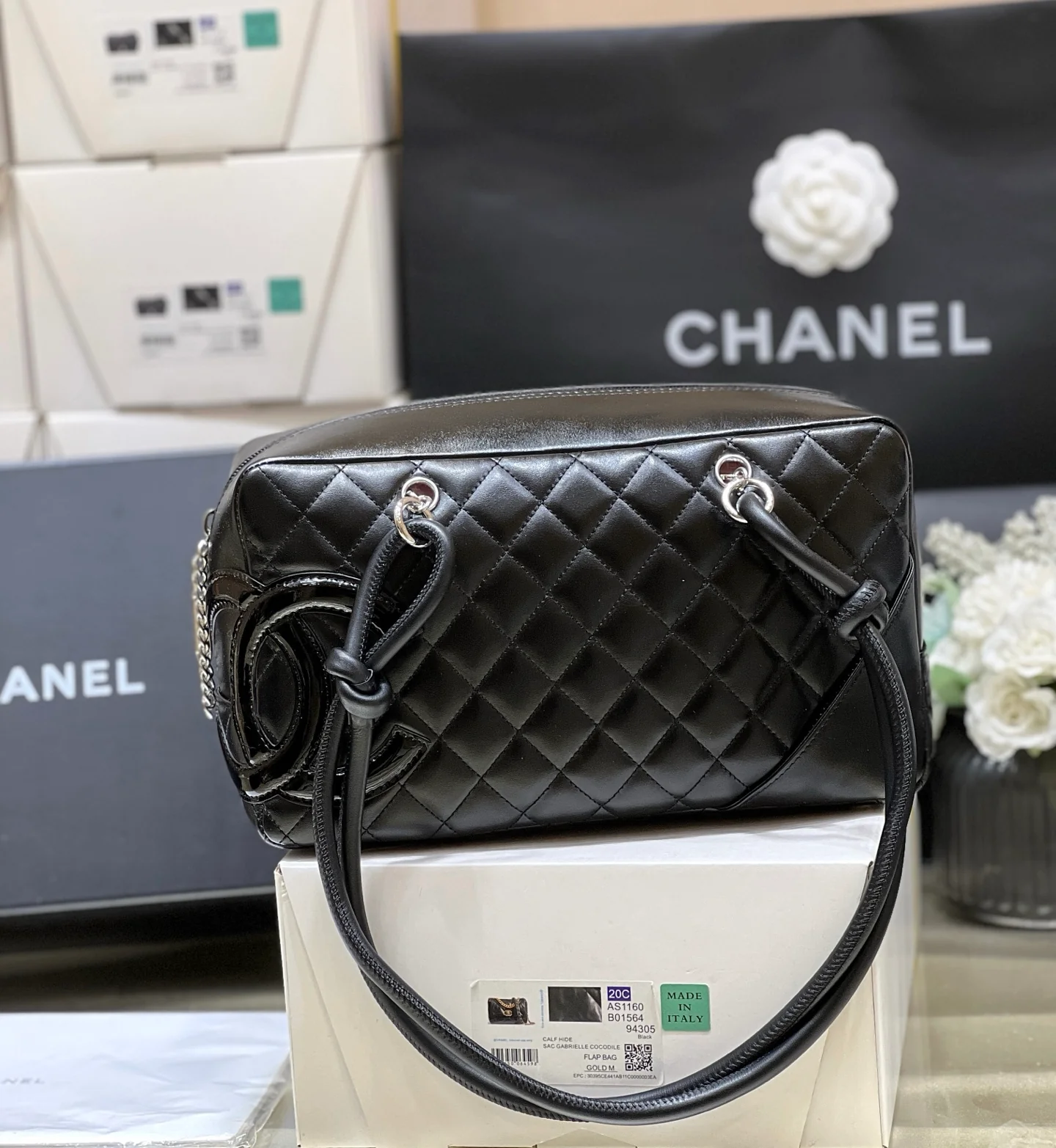Chanel - Классическая, вневременная винтажная большая сумка-подушка Kang Peng