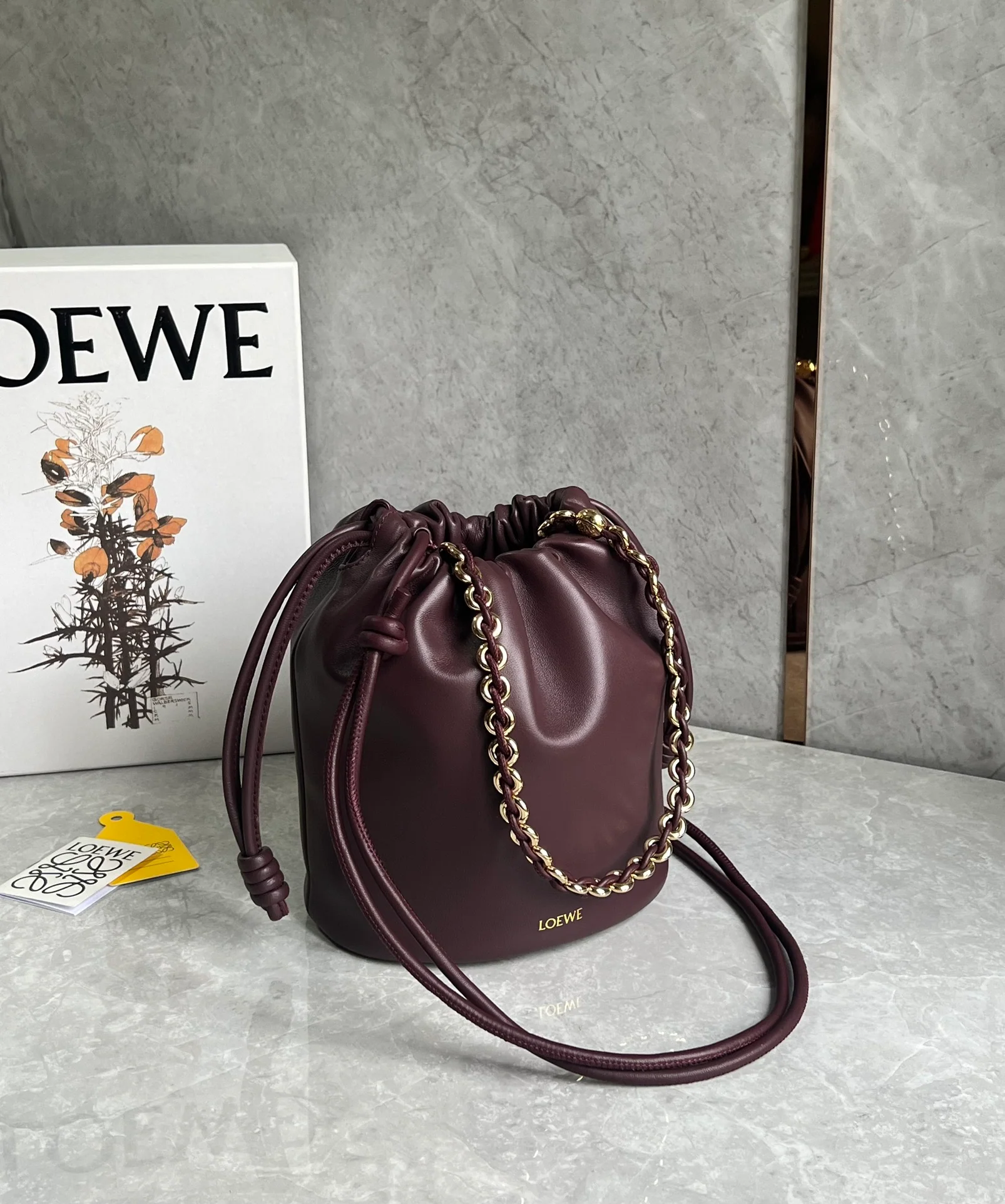 Сумка-ведро Loewe Flamenco Purse Bucket Bag - бордовая