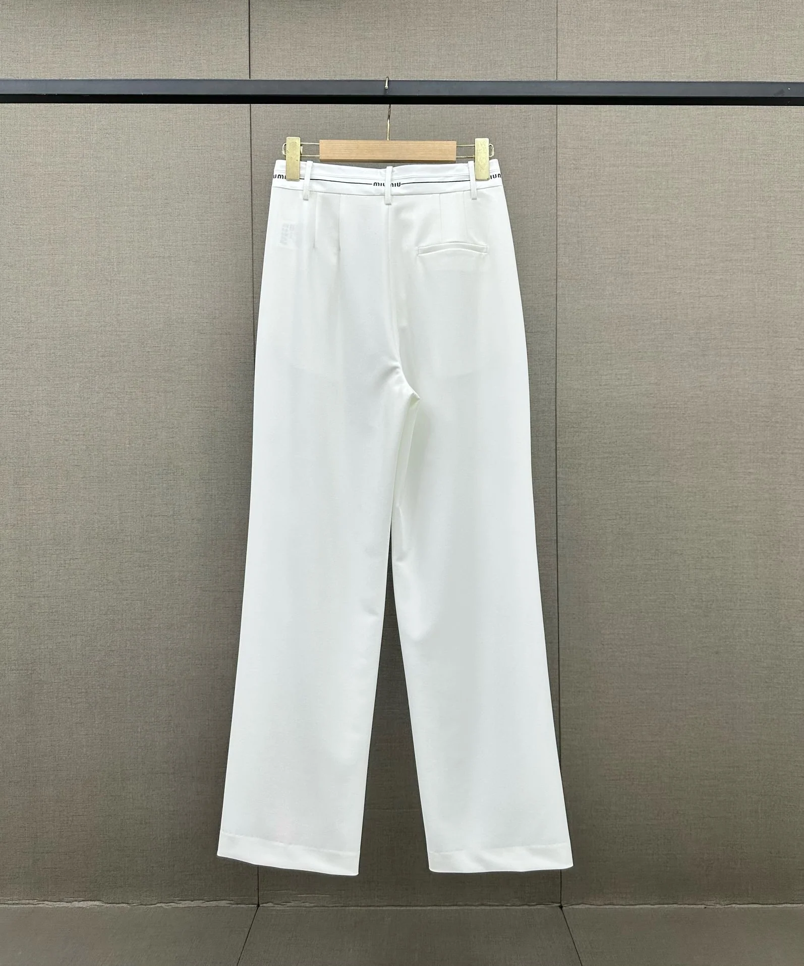 Miu Miu - 2404 - Широкие брюки с жаккардовым узором в виде букв - Белые