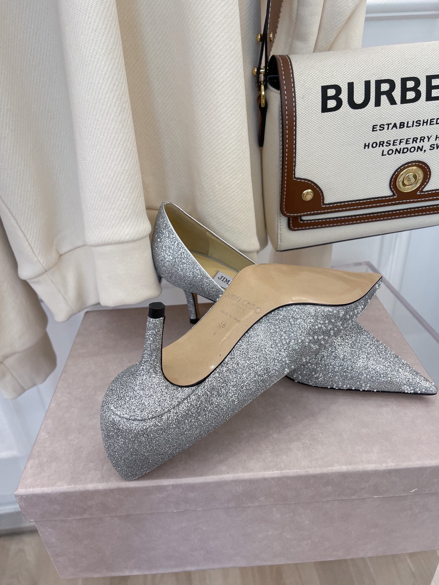 Туфли на низком каблуке Jimmy Pearl