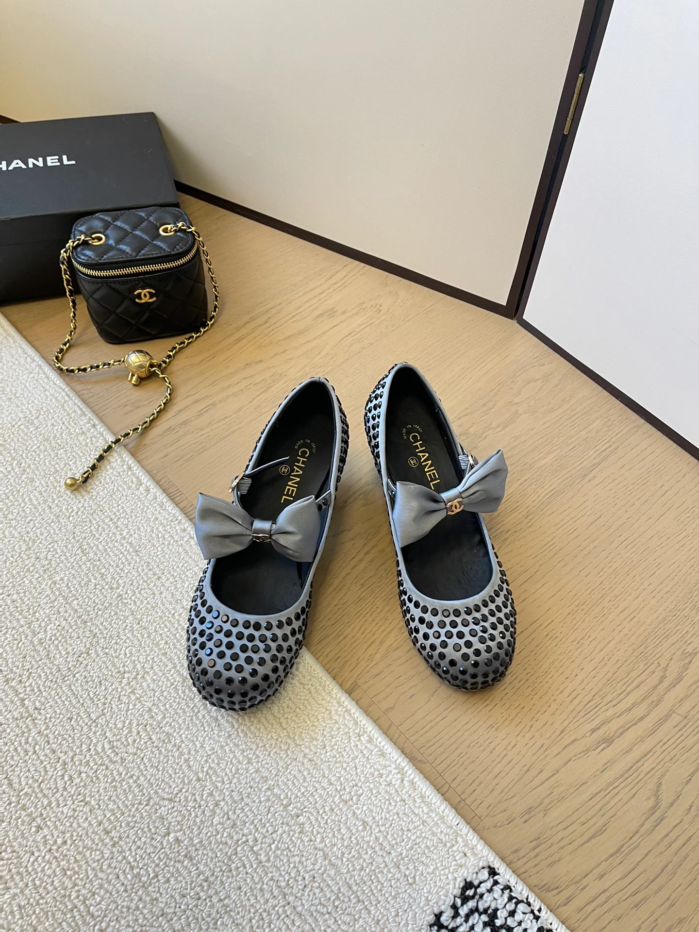 Балетки Chanel 2024 Ribbon Ballet Flats - серые
