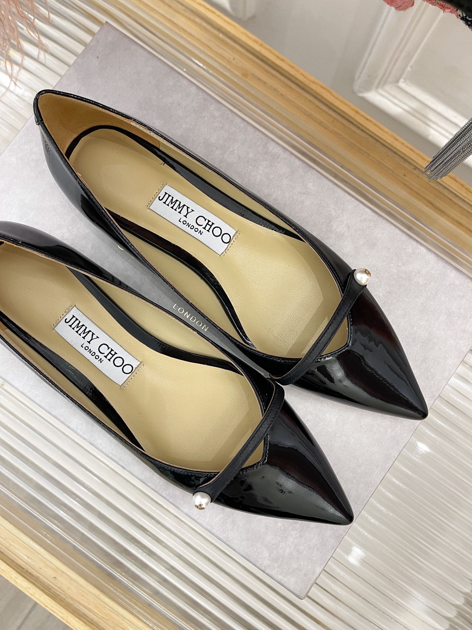 Классические жемчужные балетки Jimmy Classic - черные