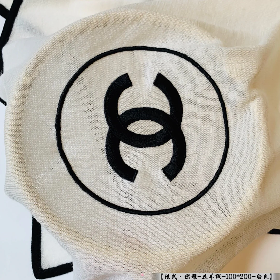 Chanel - Французская элегантность, шелково-кашемировая ткань - 100-200 см