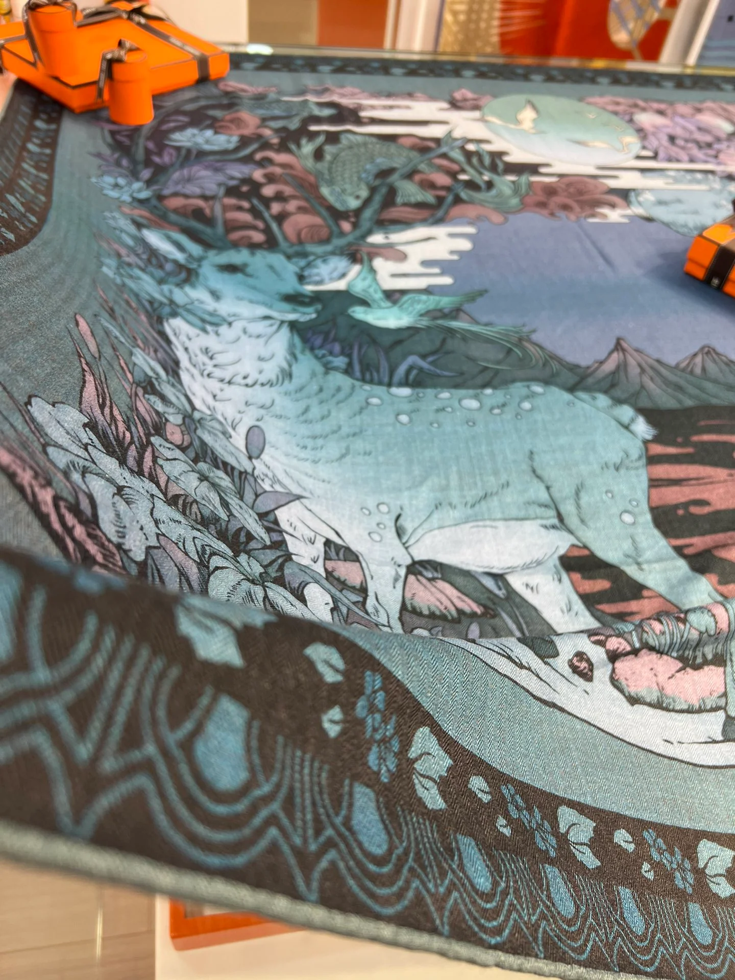 Большой двусторонний бархатный шарф Hermes - 140 см