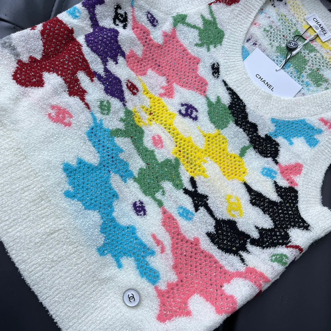 Chanel - 2404-24 Новинка: Вязаный жилет с ажурным узором