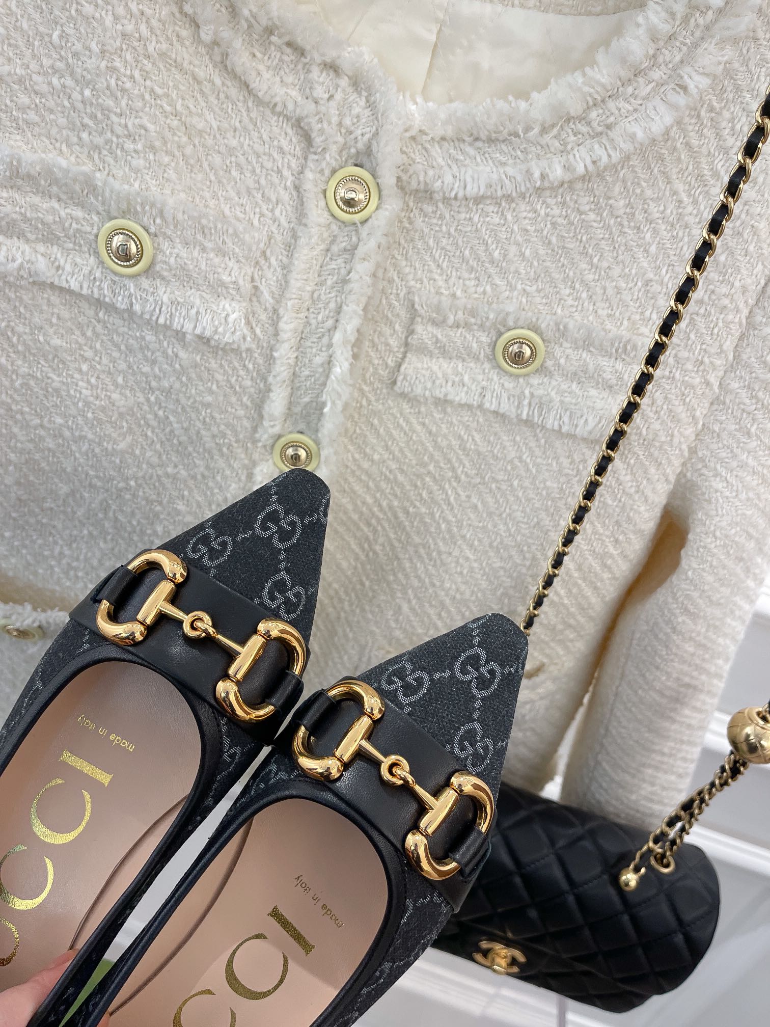 Gucci - Новые балетки с острым носком и монограммой