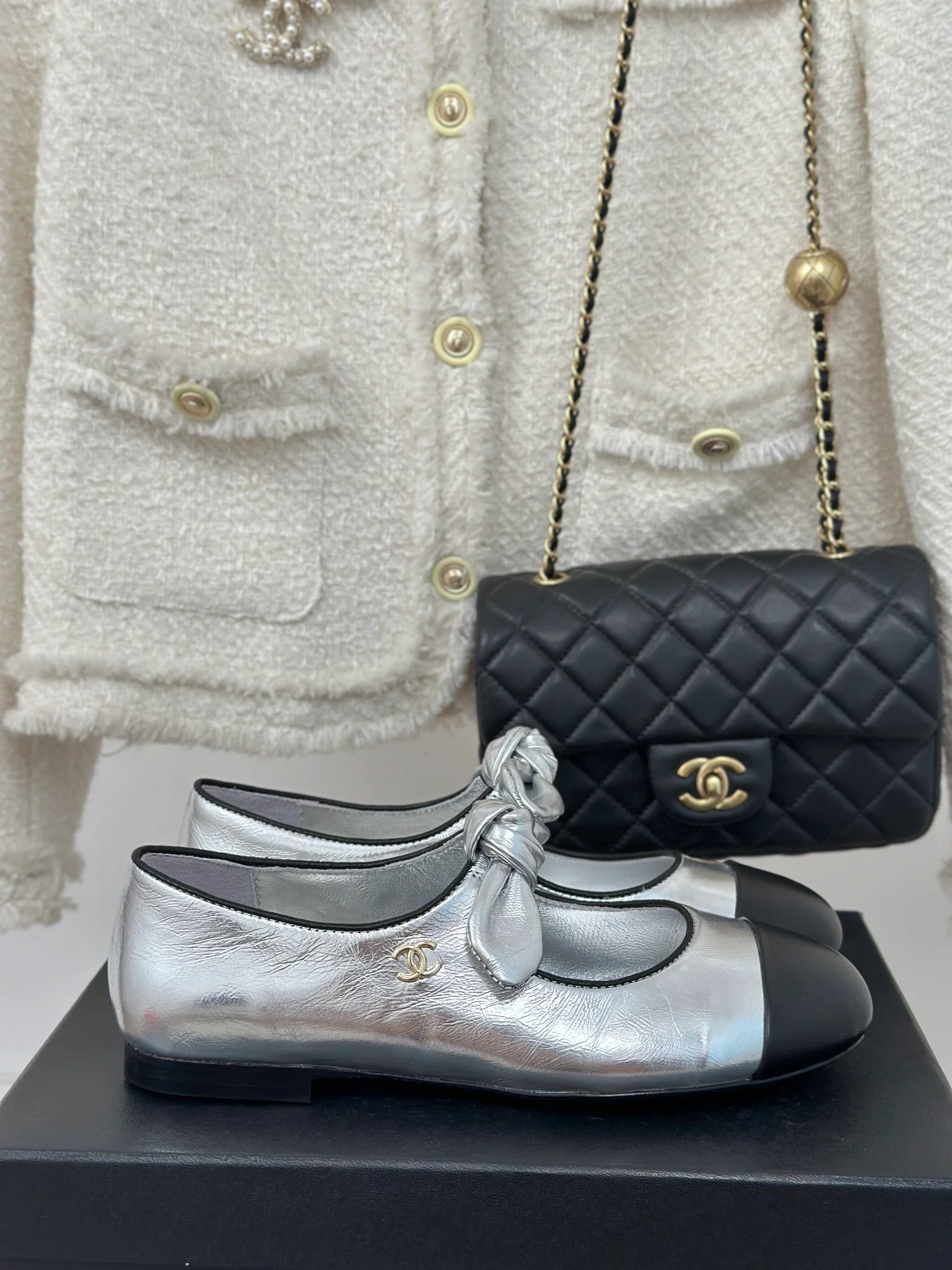 Балетки Chanel 2024 Ribbon Ballet Flats - серебристые