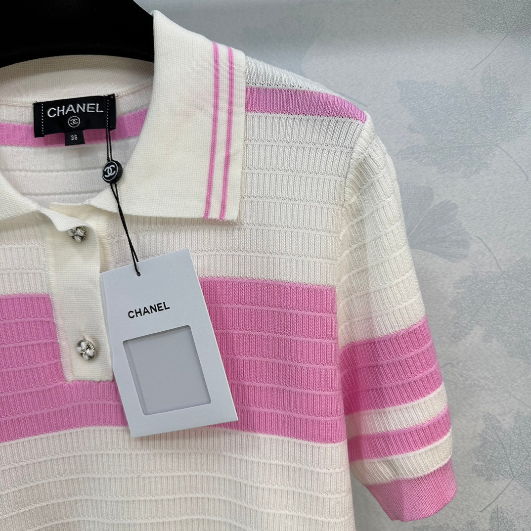 Новая коллекция Chanel Весна/Лето 2024: шерстяной топ с коротким рукавом, розовый.