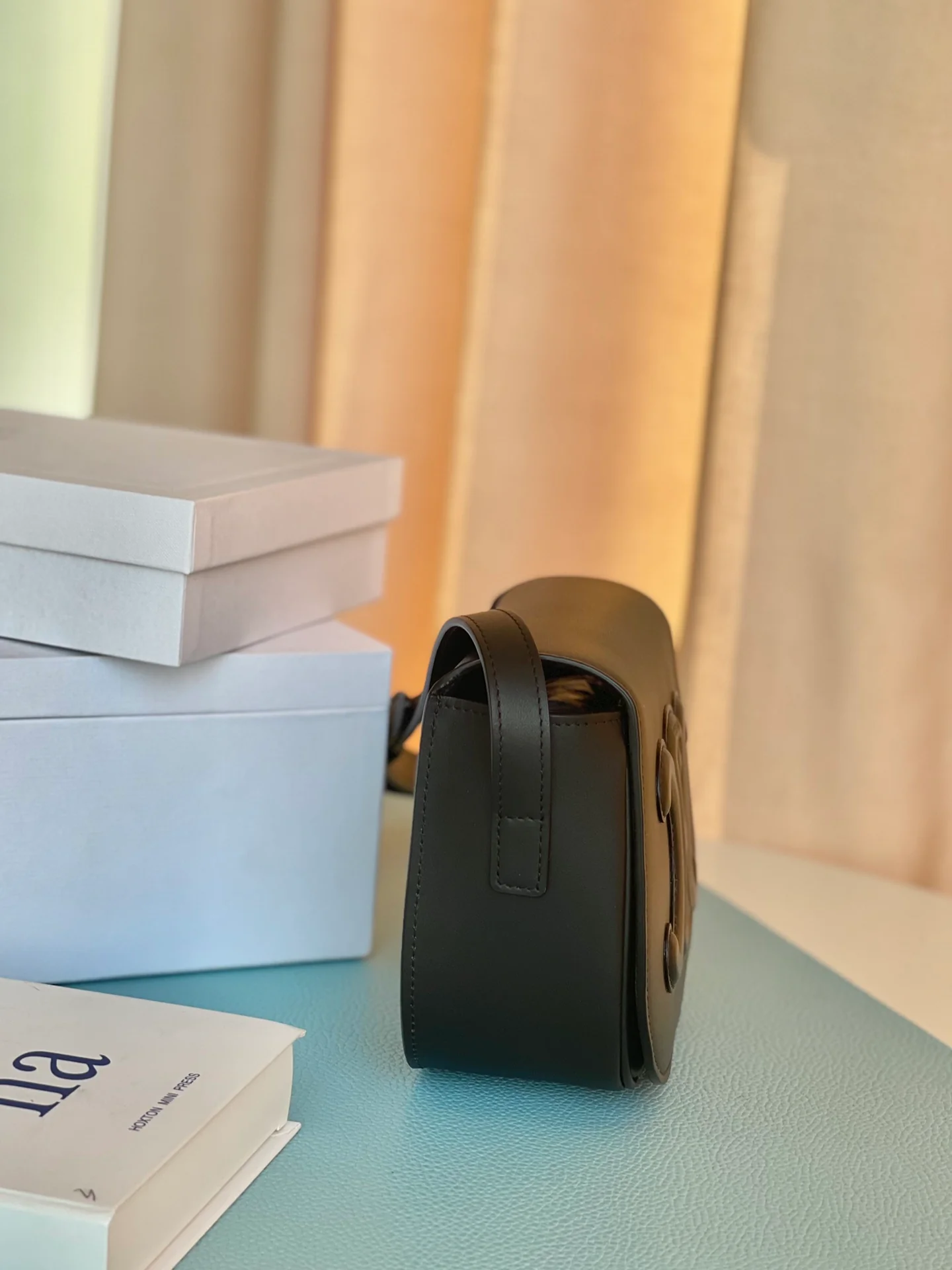 Celine-folco-cuir-triomphe-сумочка-4