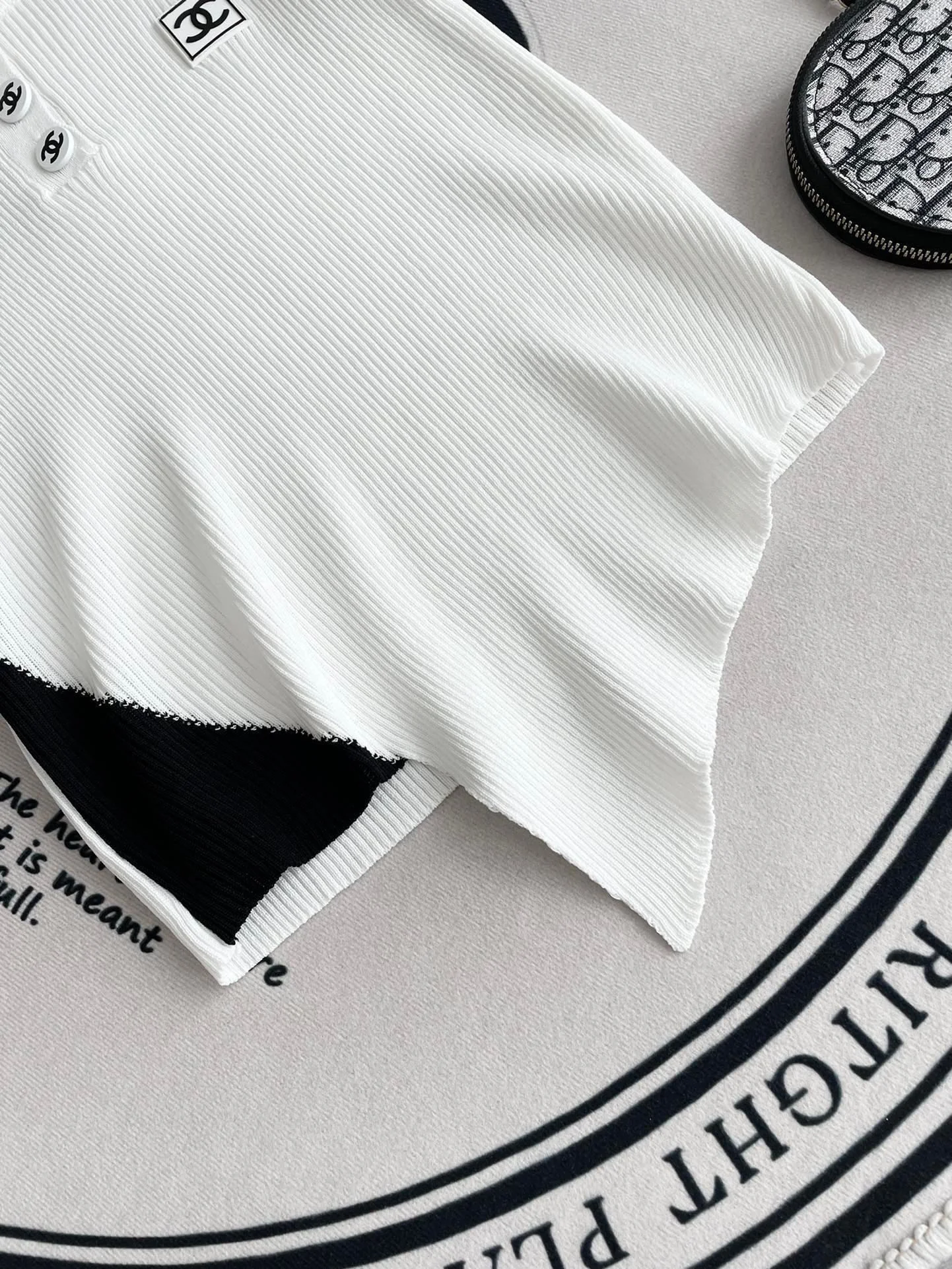 Chanel - 2403 - Вязаный свитер в стиле 