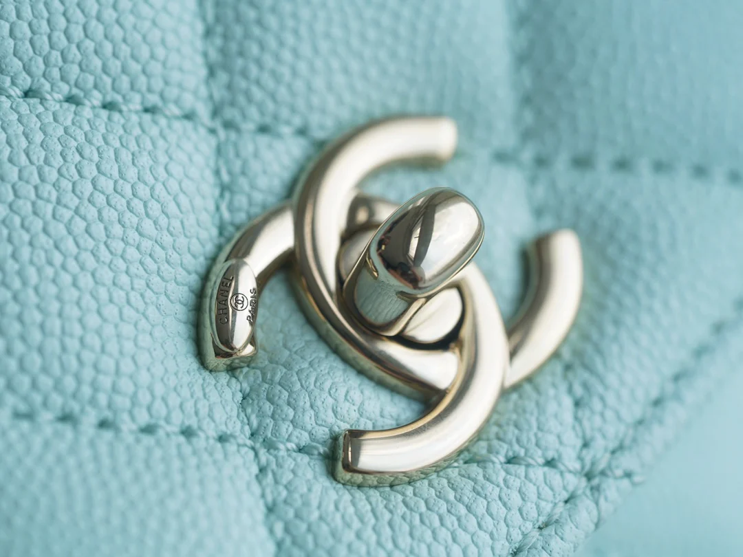 Мини-кружка Chanel Coco Handle, нежно-голубая