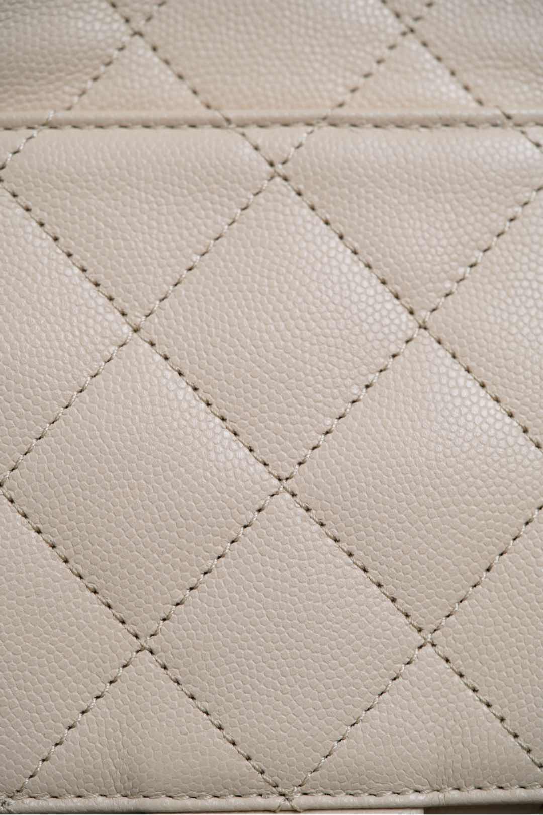 Сумка Chanel 25s 25bag Caviar Drawstring Hobo Small - Off-white