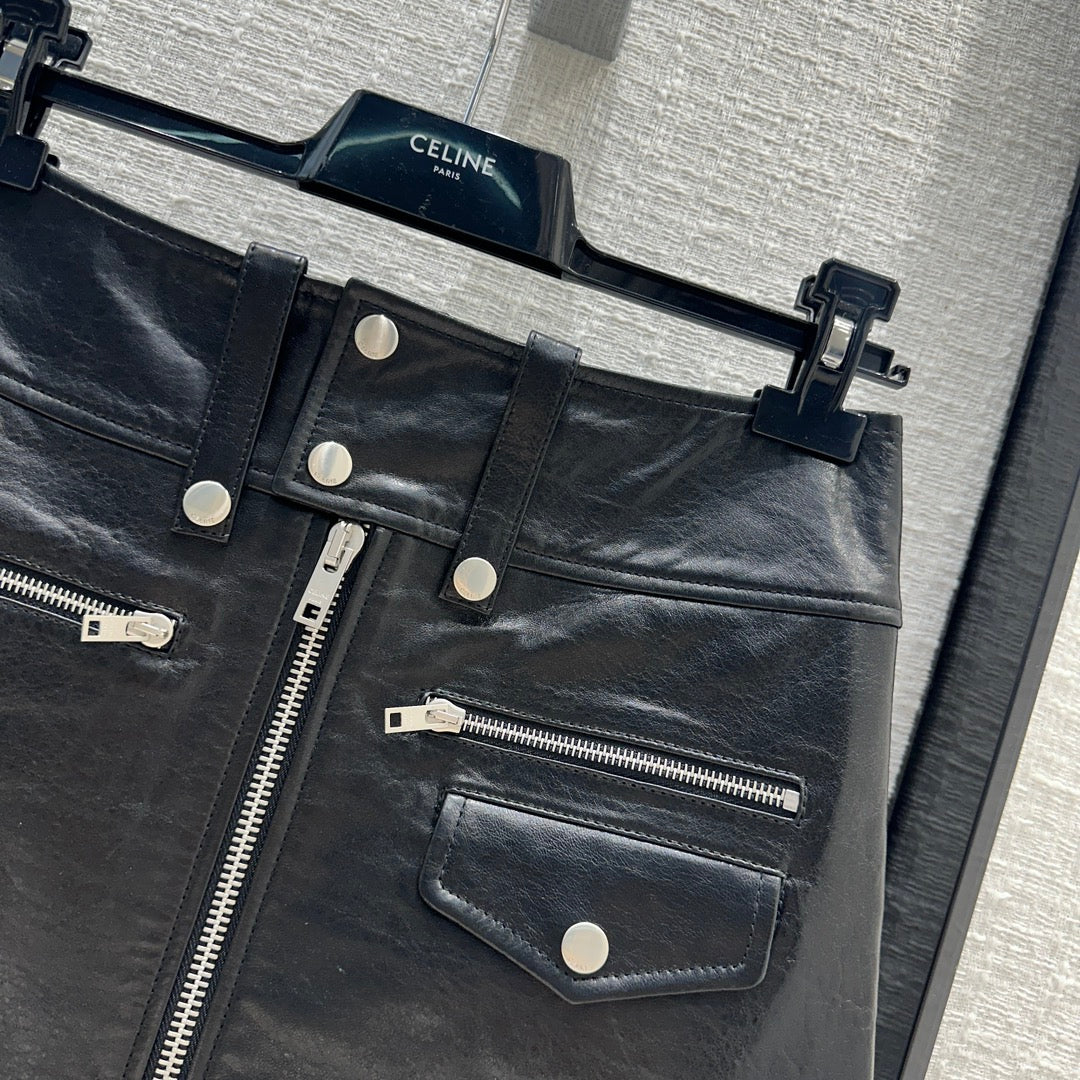 Новинка сезона весна/лето 2024 от Celine - юбка из овечьей кожи в стиле панк - 1