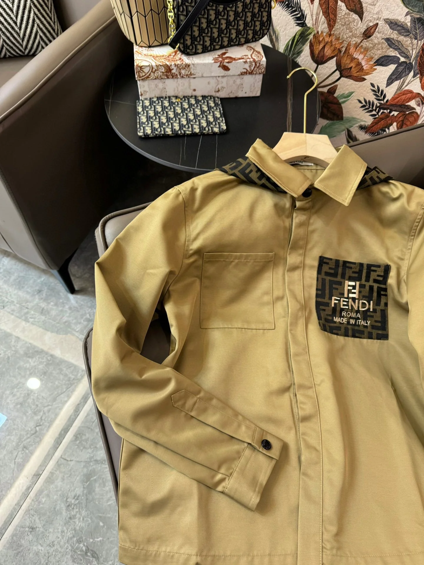 Новая супермилая куртка Fendi 2403-24ss