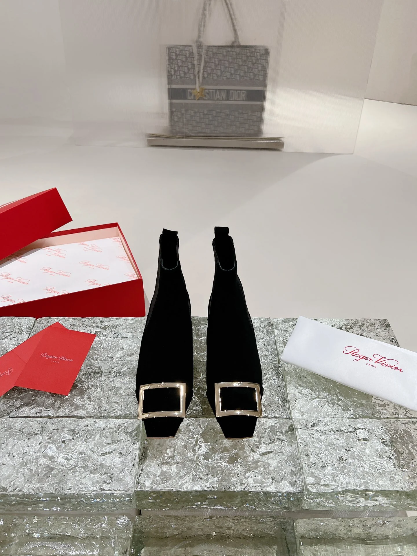 Кожаные ботинки RV-2024, размер 4-5 см, черные.