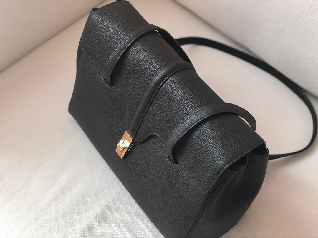 Сумка Celine Soft 16 из зернистой телячьей кожи средней плотности - 1 шт.