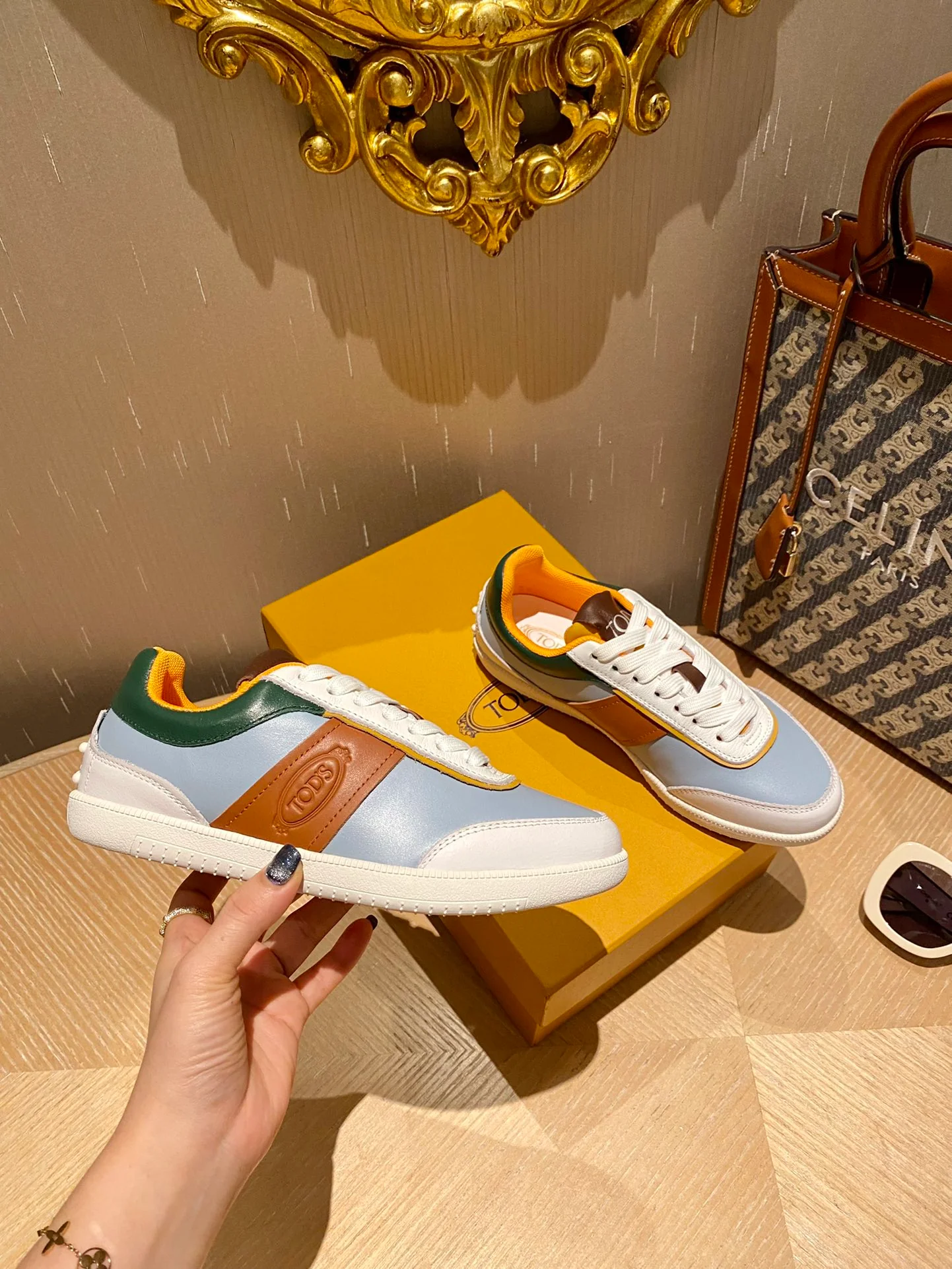 Кроссовки Tods - белые - повседневная обувь