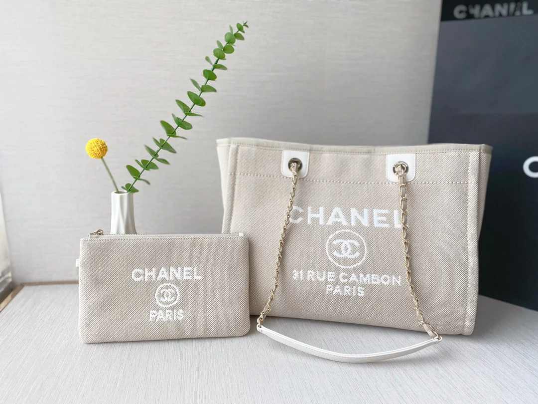 Коллекция Chanel Весна/Лето 2022 - Пляжная сумка - Белая - Маленькая