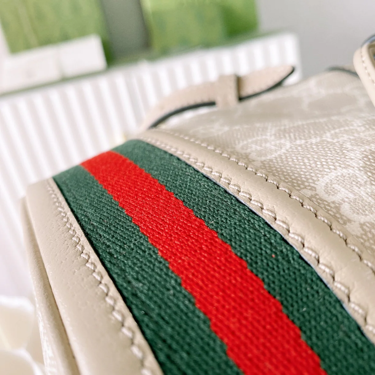 Мини-сумочка-ведро Gucci Ophidia - 15x18x9,5 см - серо-розовая