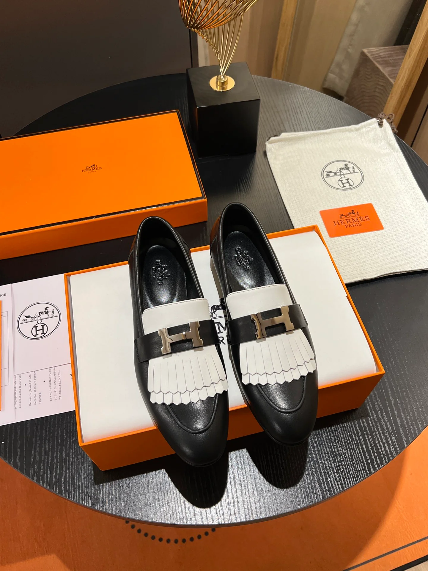 Лоферы Hermes 2024h с пряжкой - Черные - 1