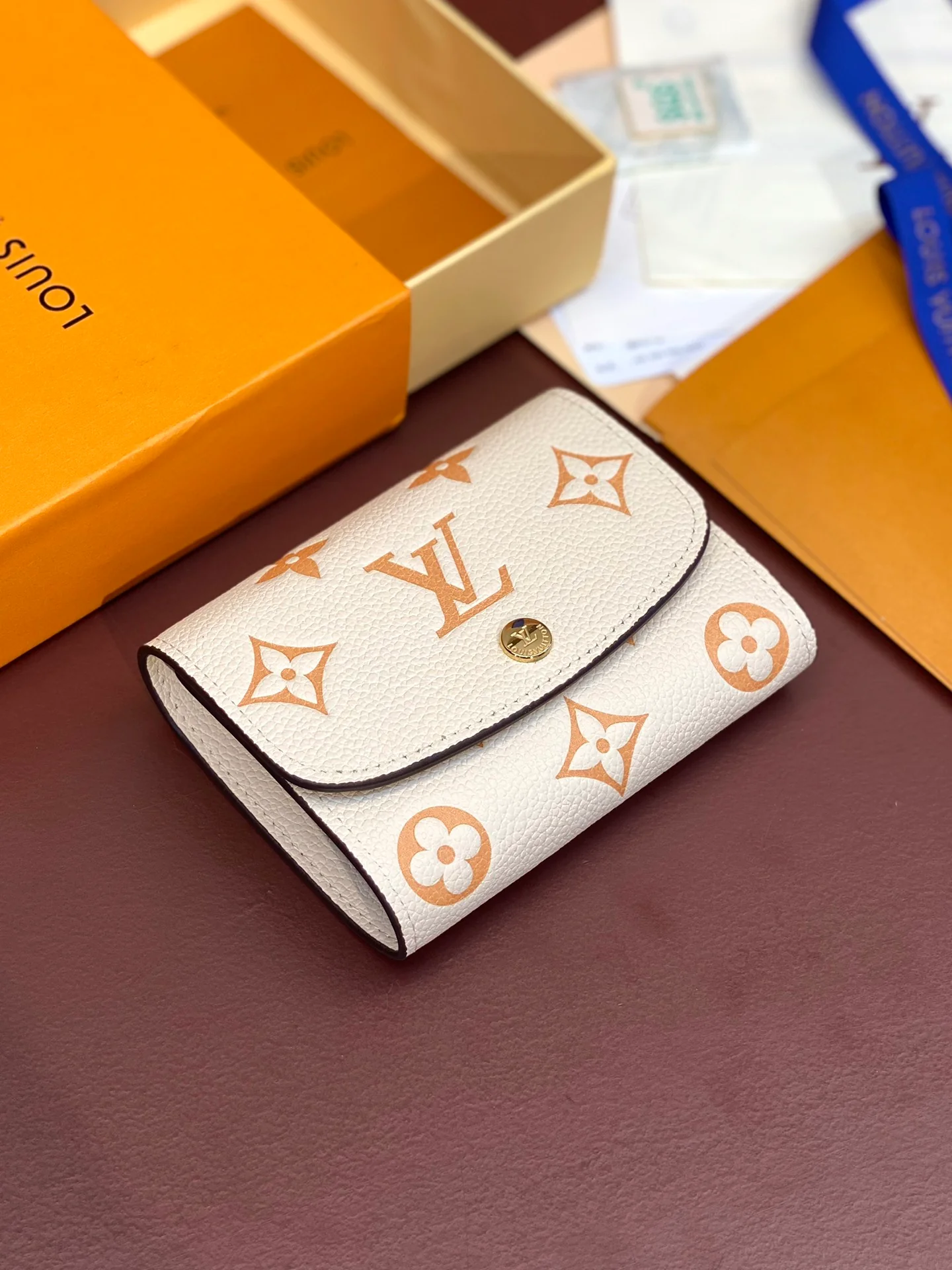 LV-m60688-Короткий кошелек-Бежевый