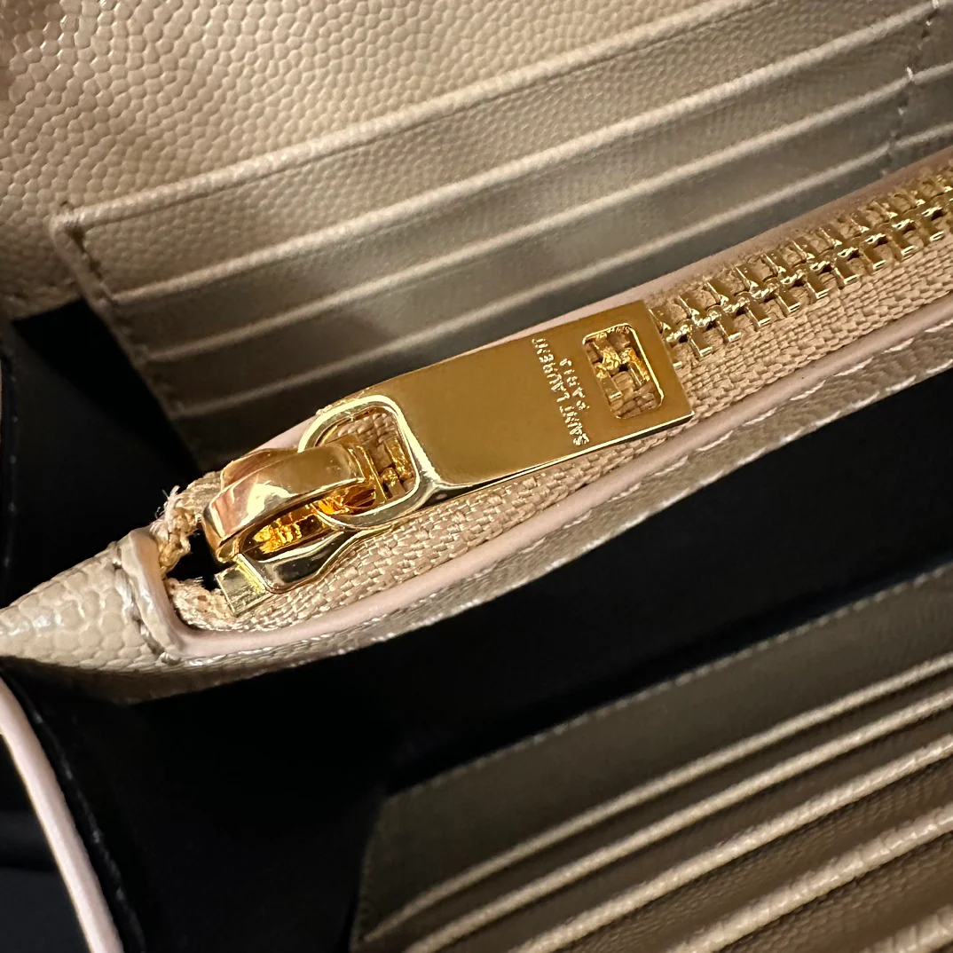 YSL Monogram Caviar WOC Абрикосовый с золотой пряжкой 22 см 1