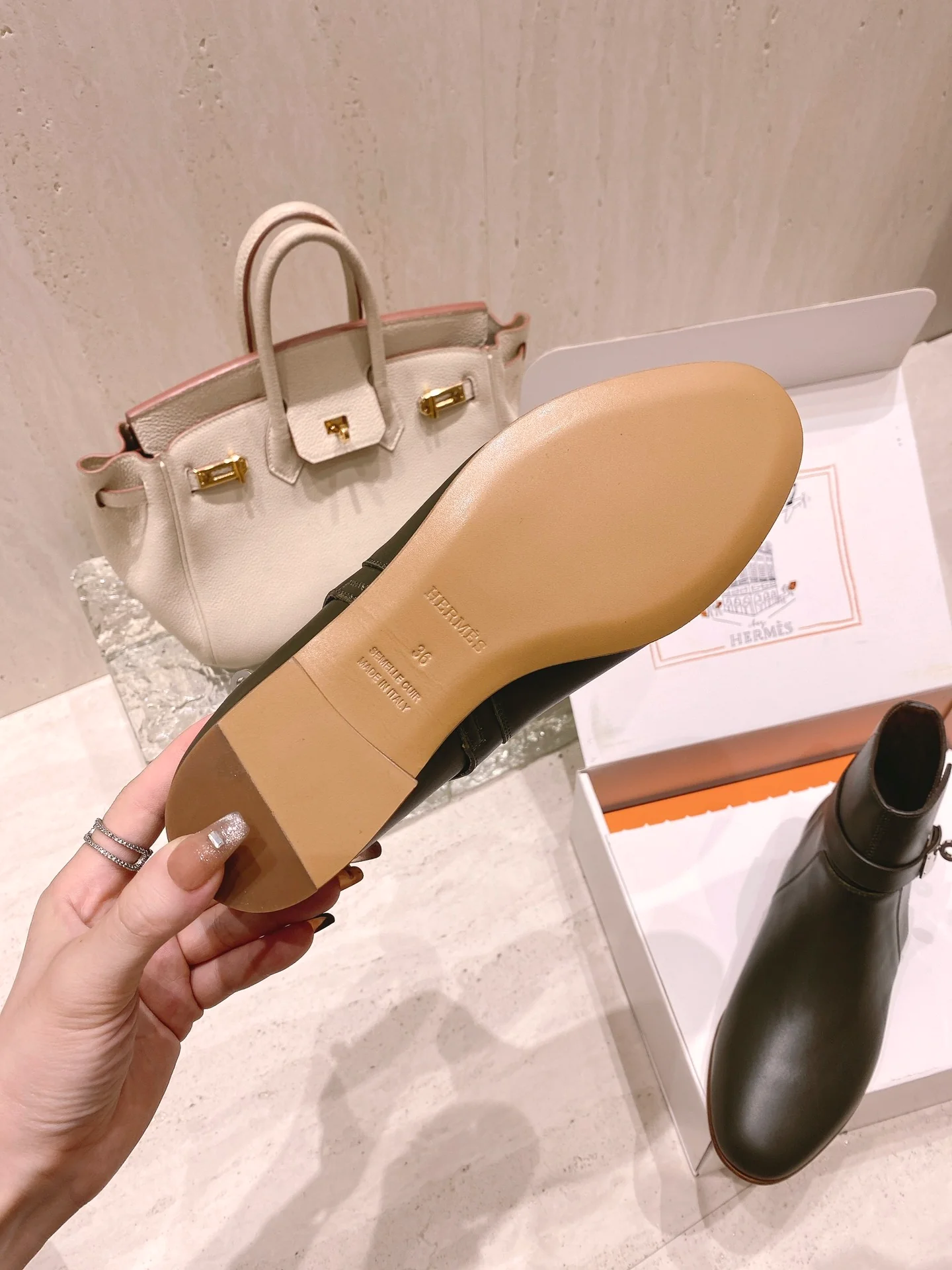 Ботильоны Hermes Kelly Buckle Collection - темно-зеленые