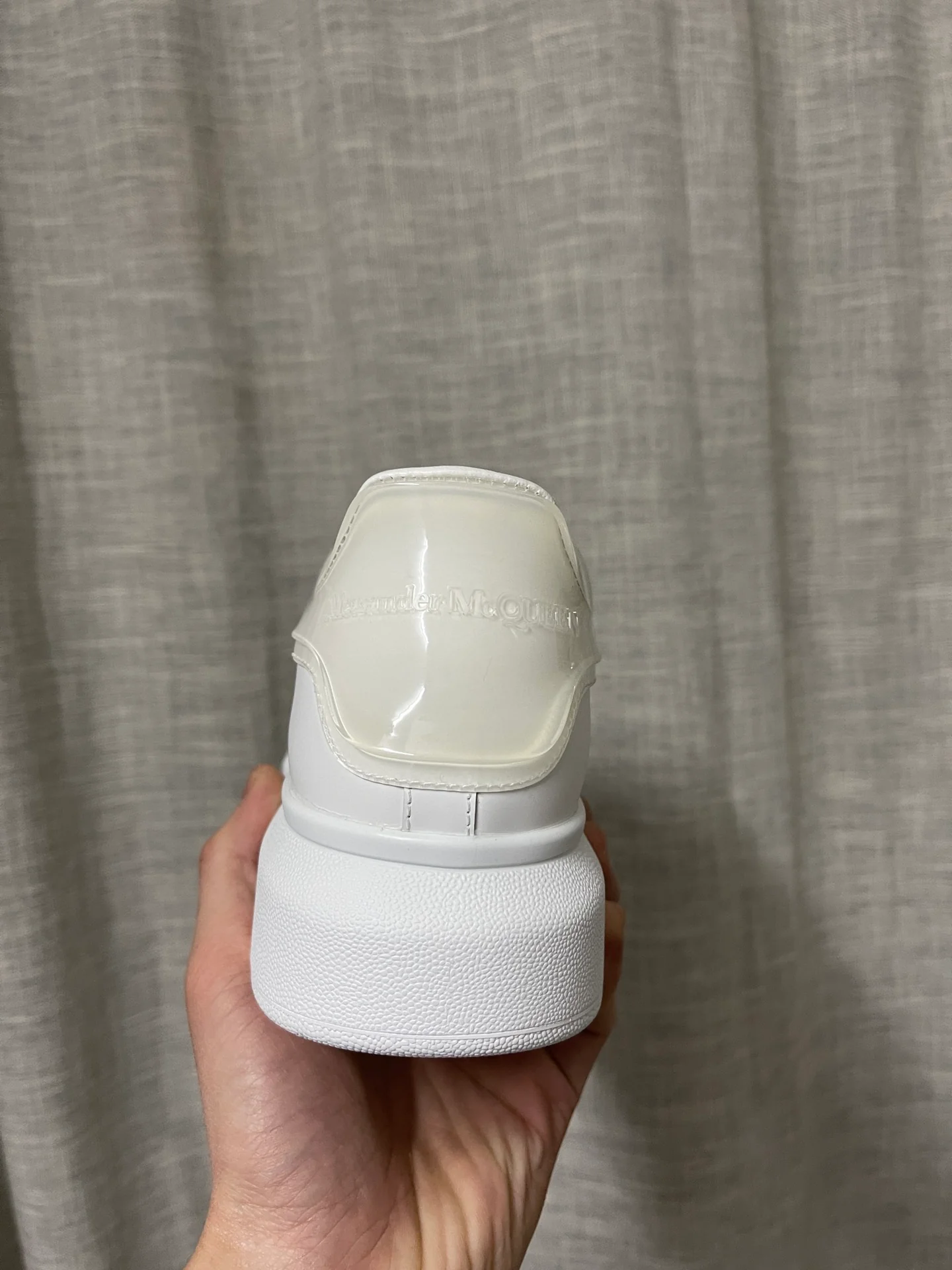 McQueen - Классические белые кроссовки - Белая кожаная пятка