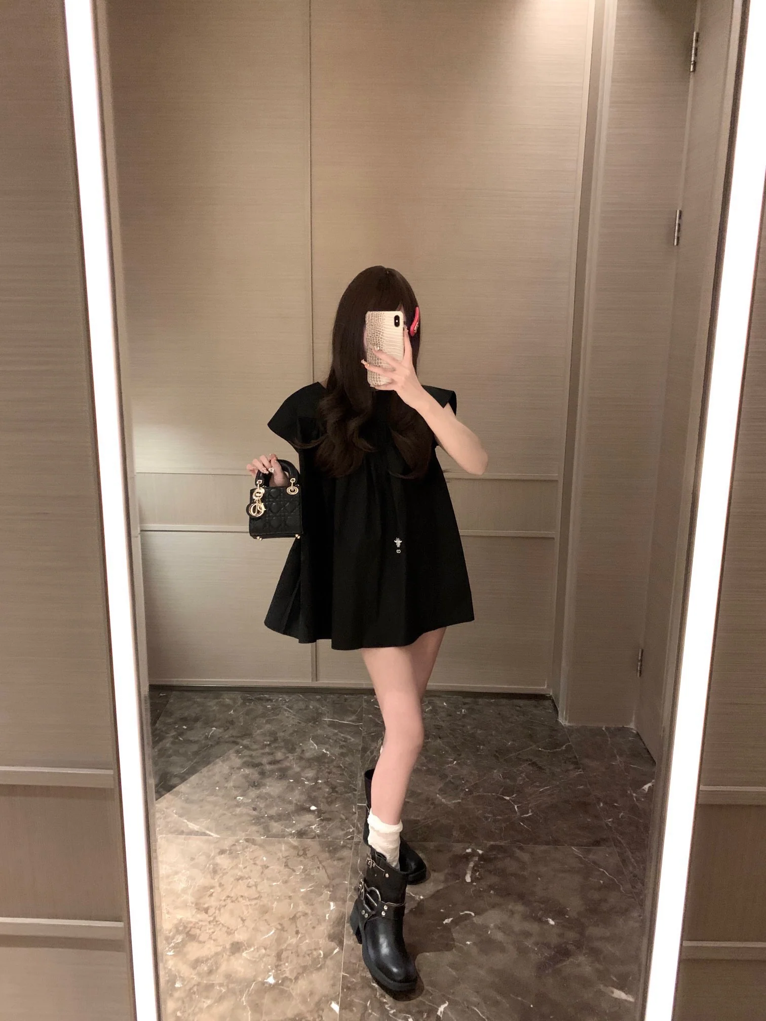 Рубашка-бэбидолл Dior 2403 с вышитой пчелой - черная