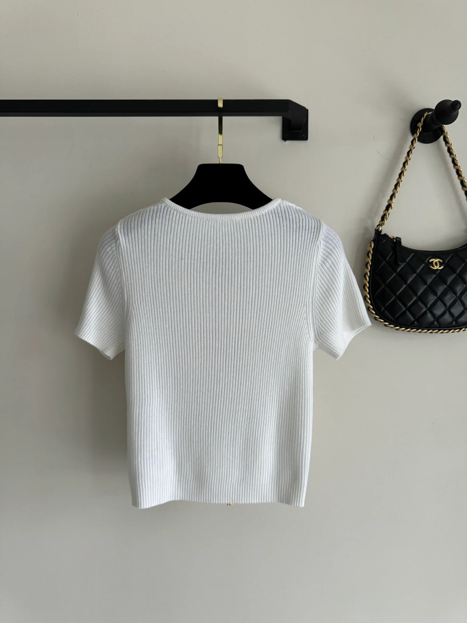 Celine - 2404 - 24 Новая вязаная блузка с короткими рукавами и ажурным сердечком на шнуровке для ранней весны - Белая