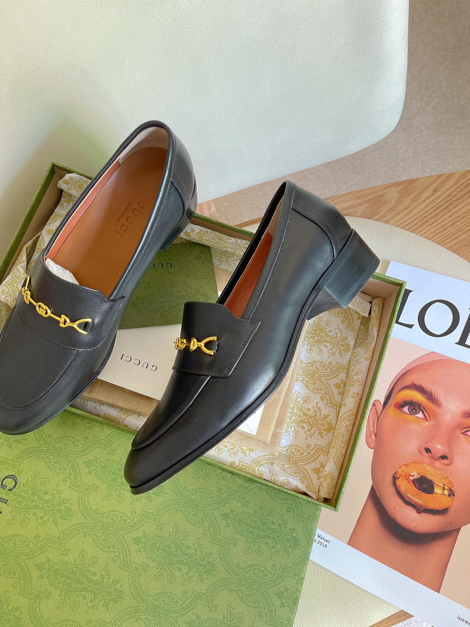 Классические уличные лоферы Gucci с пряжкой - 1