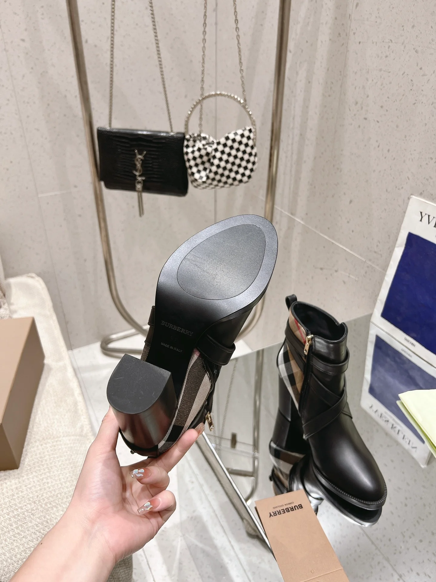 Кожаные ботильоны Burberry 2024 на высоком каблуке - черные