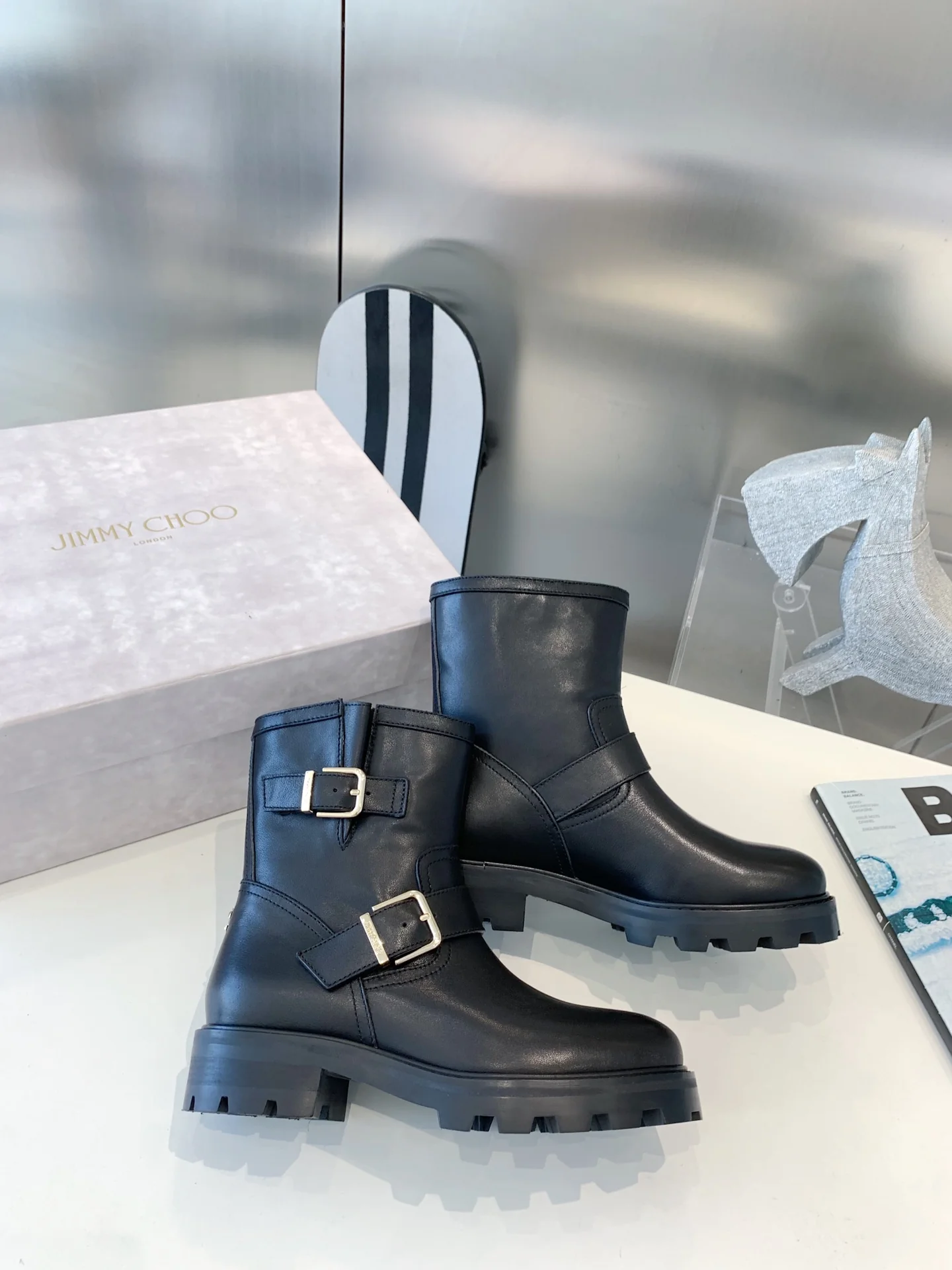 Jimmy - Новинка 2022 года - Кожаные ботильоны